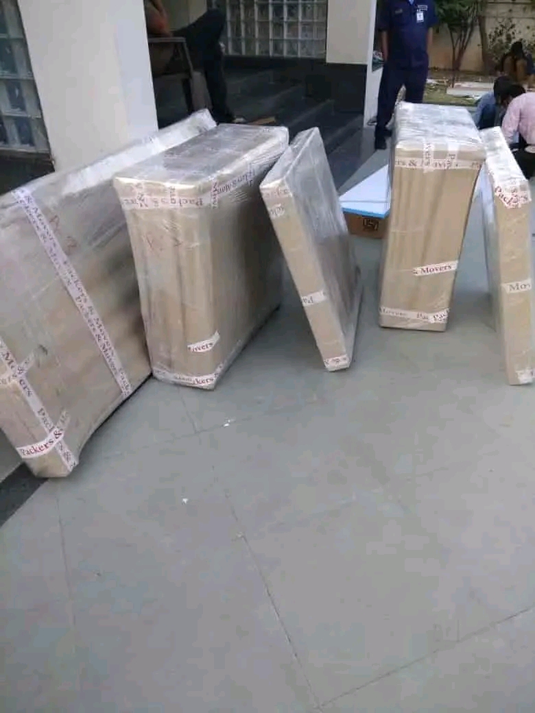 Packers wrapping goods