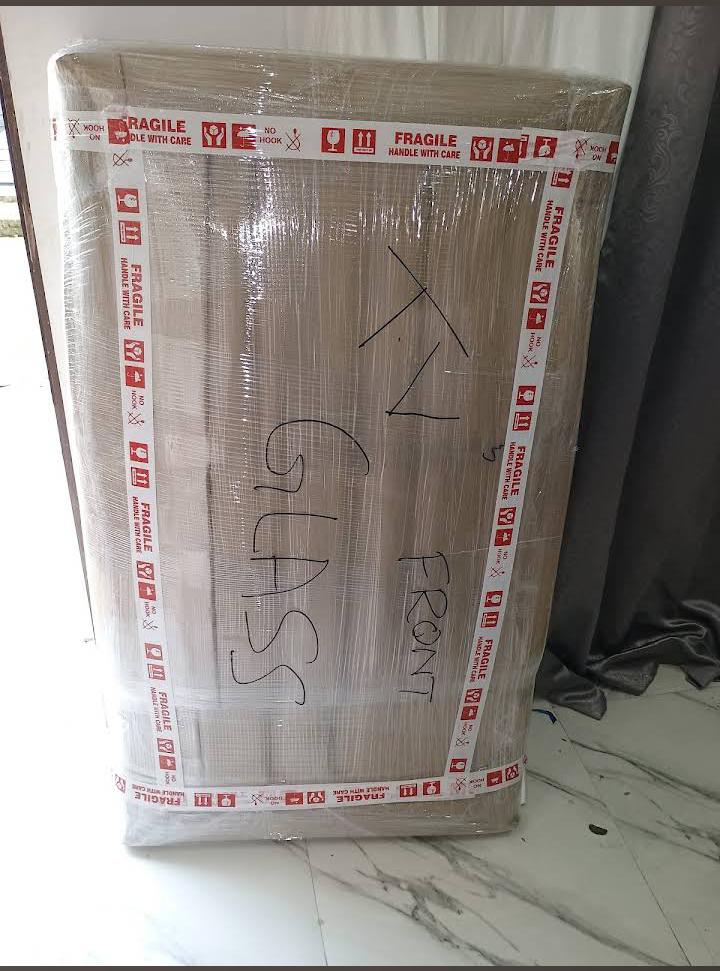 Home décor items packing